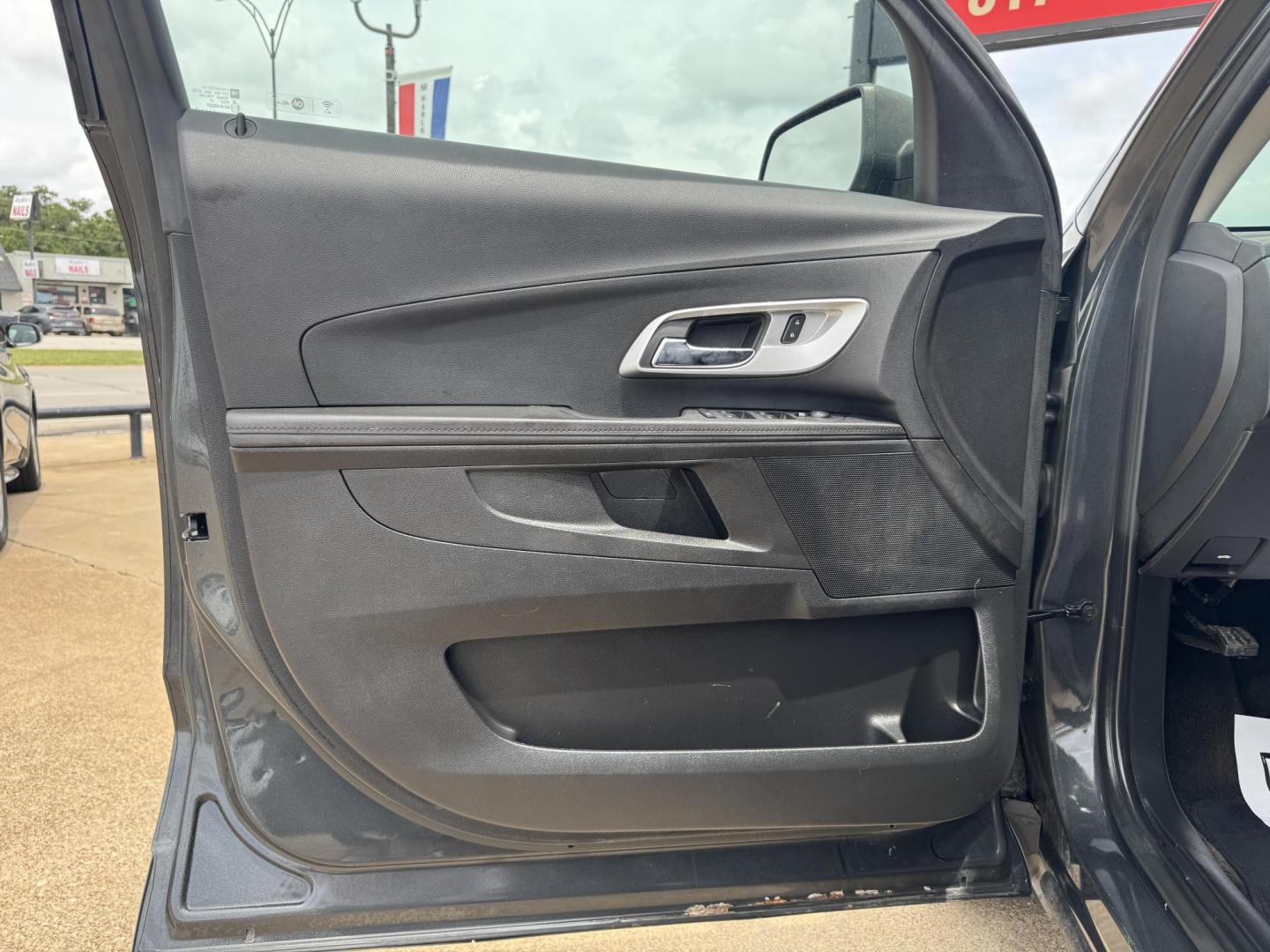 2017 GRAY CHEVROLET EQUINOX LS (2GNFLEEK5H6) , located at 5900 E. Lancaster Ave., Fort Worth, TX, 76112, (817) 457-5456, 0.000000, 0.000000 - Photo#7