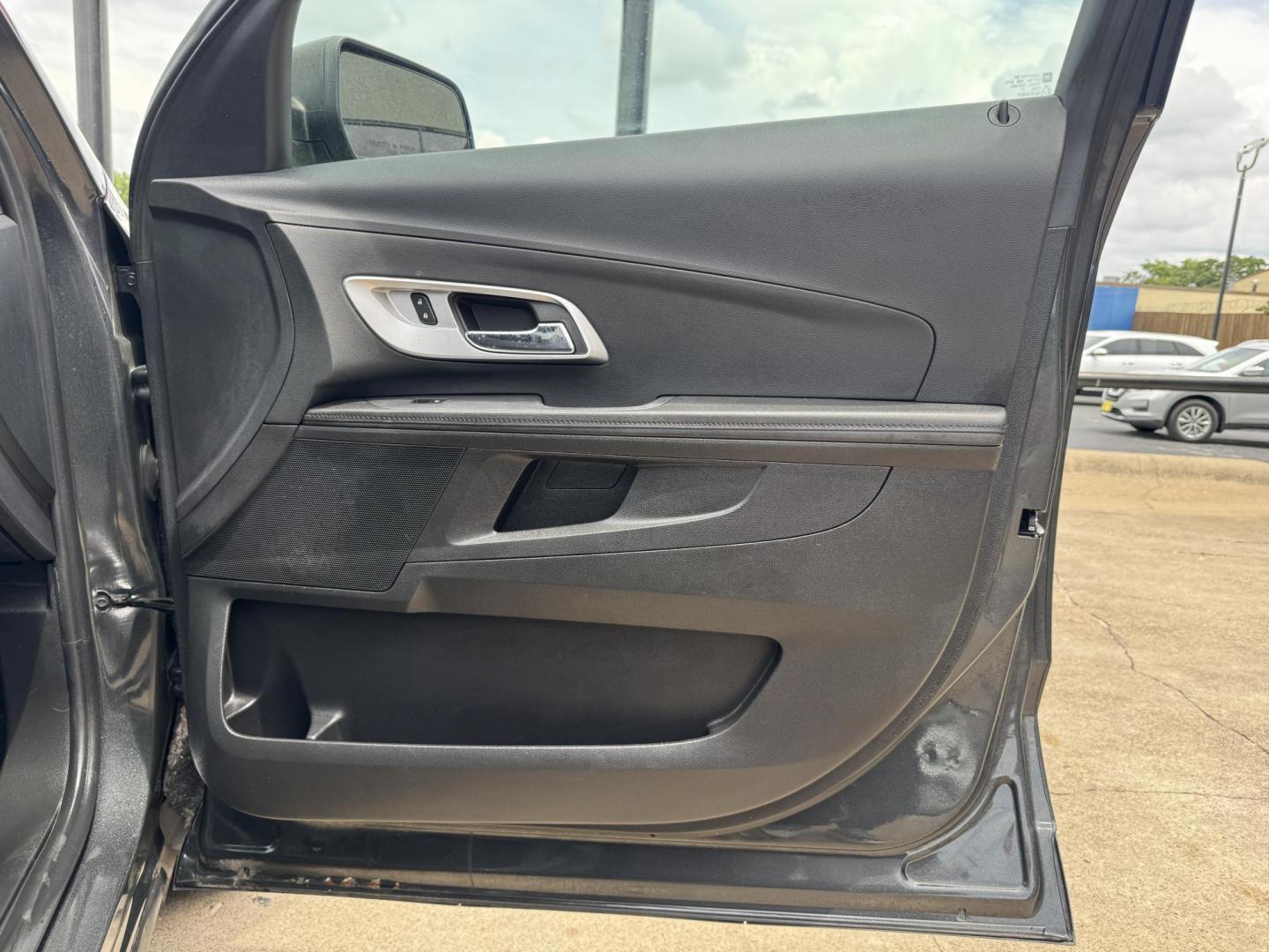 2017 GRAY CHEVROLET EQUINOX LS (2GNFLEEK5H6) , located at 5900 E. Lancaster Ave., Fort Worth, TX, 76112, (817) 457-5456, 0.000000, 0.000000 - Photo#15