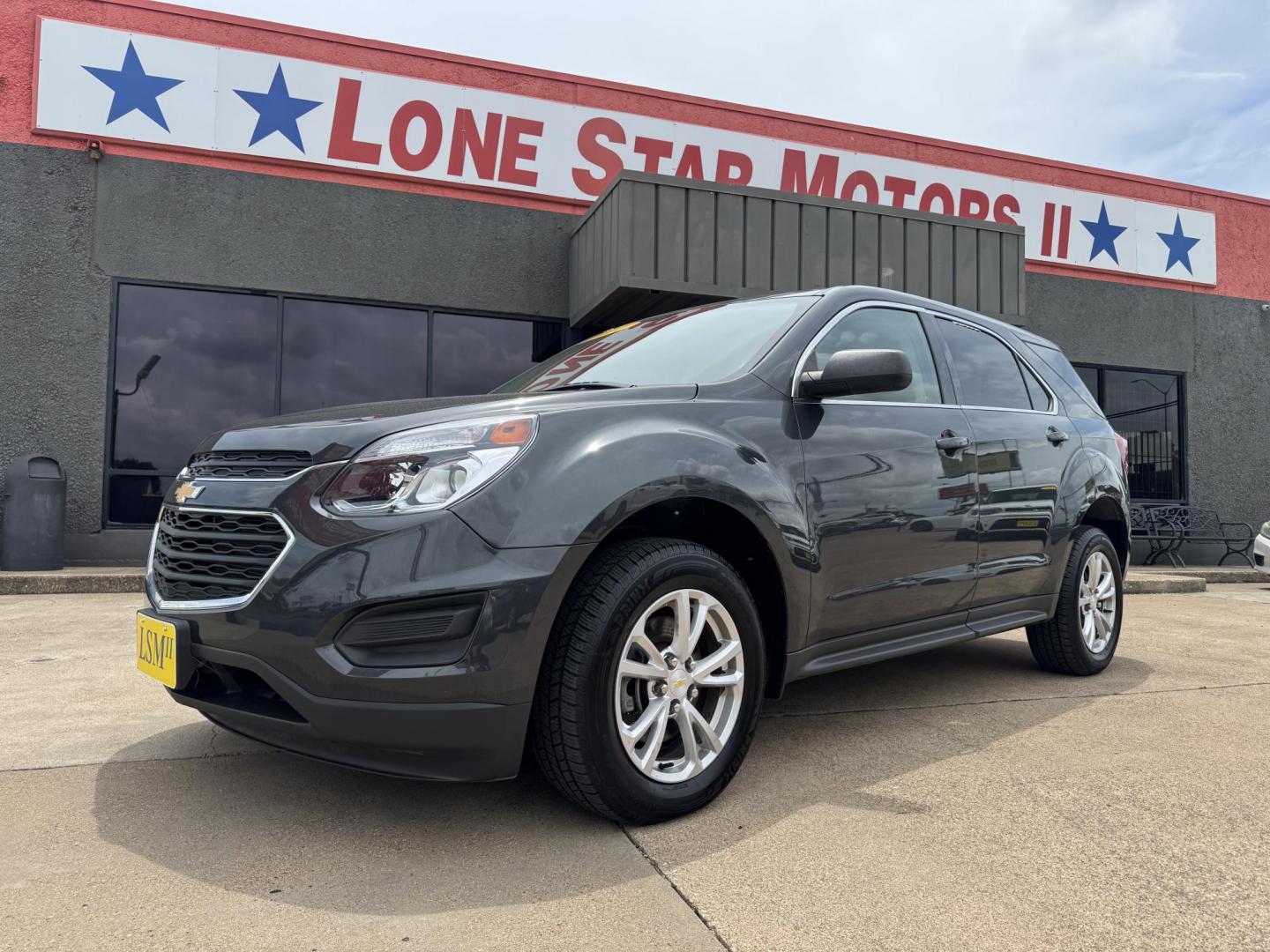 2017 GRAY CHEVROLET EQUINOX LS (2GNFLEEK5H6) , located at 5900 E. Lancaster Ave., Fort Worth, TX, 76112, (817) 457-5456, 0.000000, 0.000000 - Photo#0