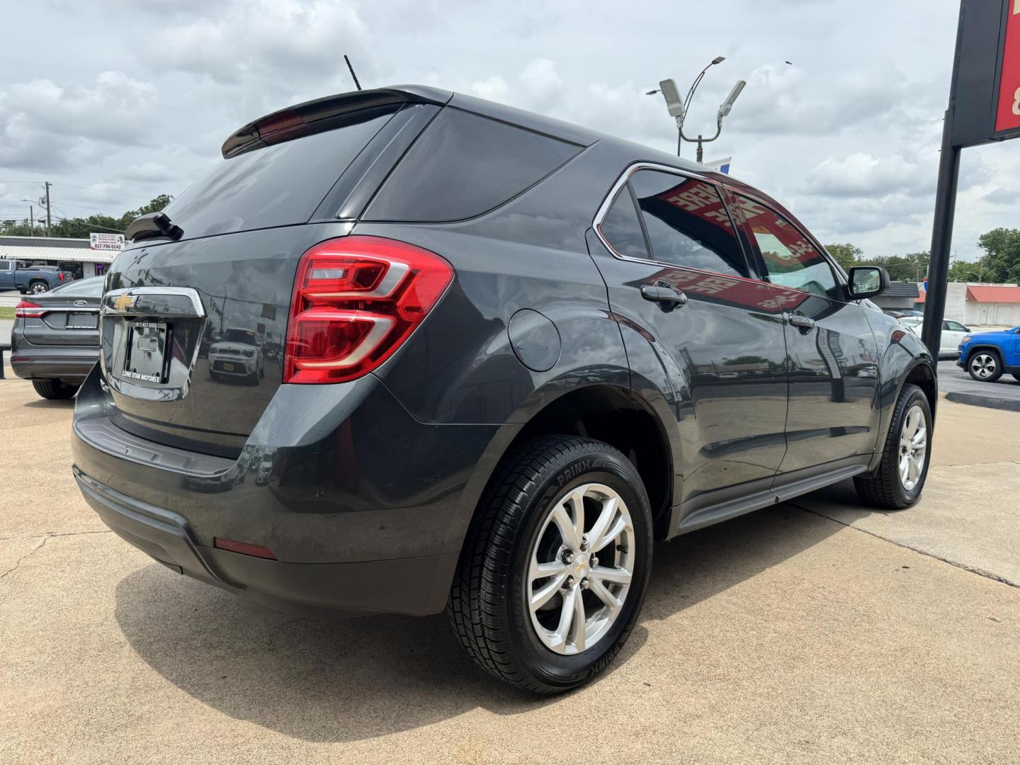 2017 GRAY CHEVROLET EQUINOX LS (2GNFLEEK5H6) , located at 5900 E. Lancaster Ave., Fort Worth, TX, 76112, (817) 457-5456, 0.000000, 0.000000 - Photo#3