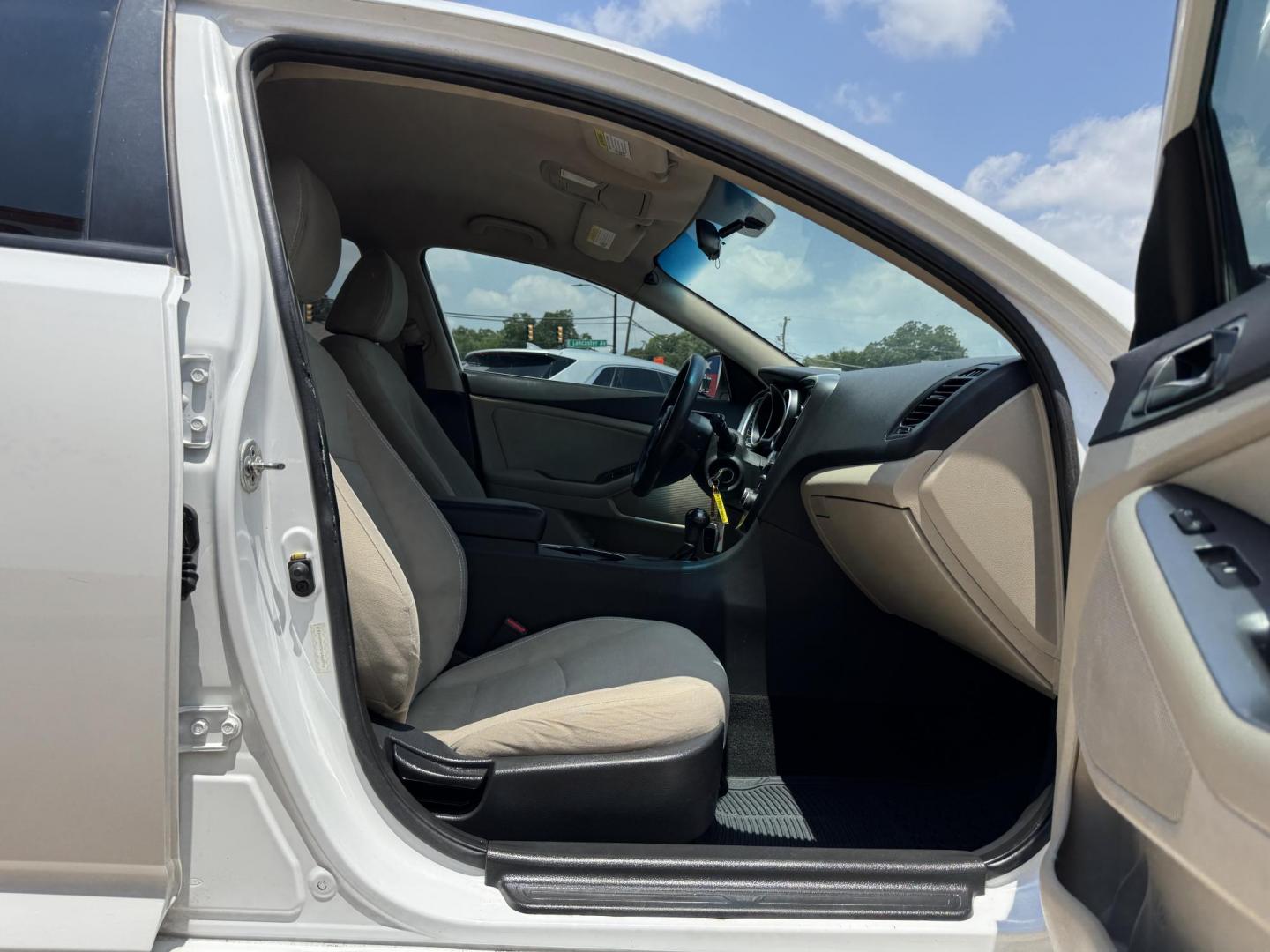 2015 WHITE KIA OPTIMA LX (5XXGM4A75FG) , located at 5900 E. Lancaster Ave., Fort Worth, TX, 76112, (817) 457-5456, 0.000000, 0.000000- Photo#16