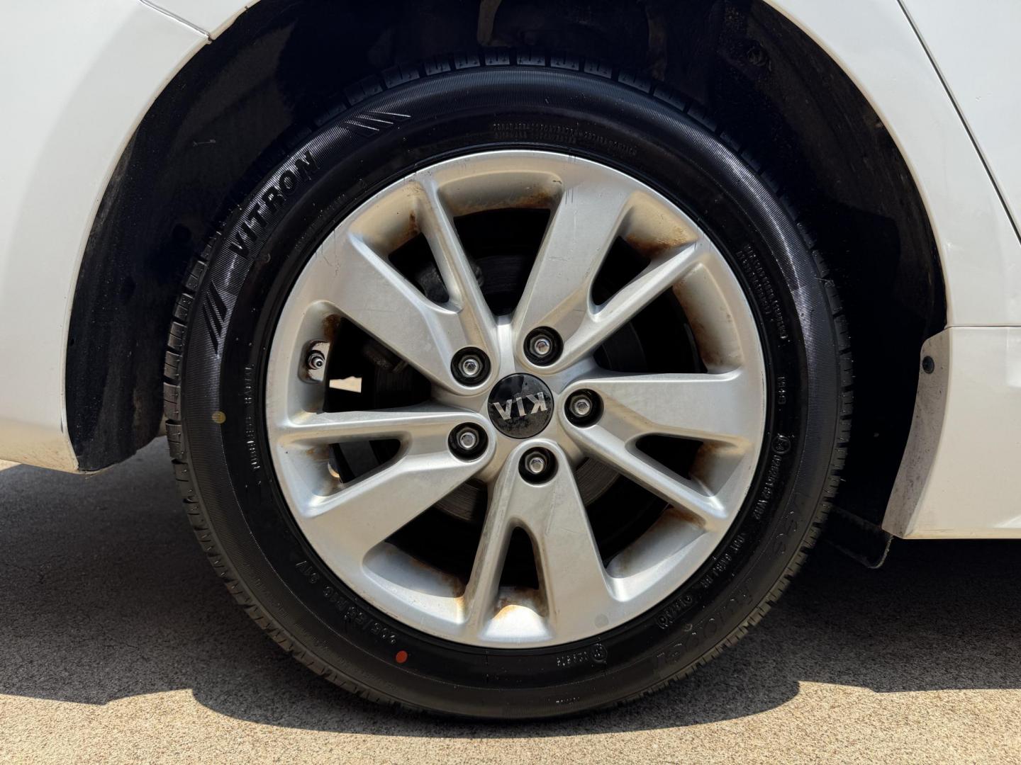 2015 WHITE KIA OPTIMA LX (5XXGM4A75FG) , located at 5900 E. Lancaster Ave., Fort Worth, TX, 76112, (817) 457-5456, 0.000000, 0.000000- Photo#20