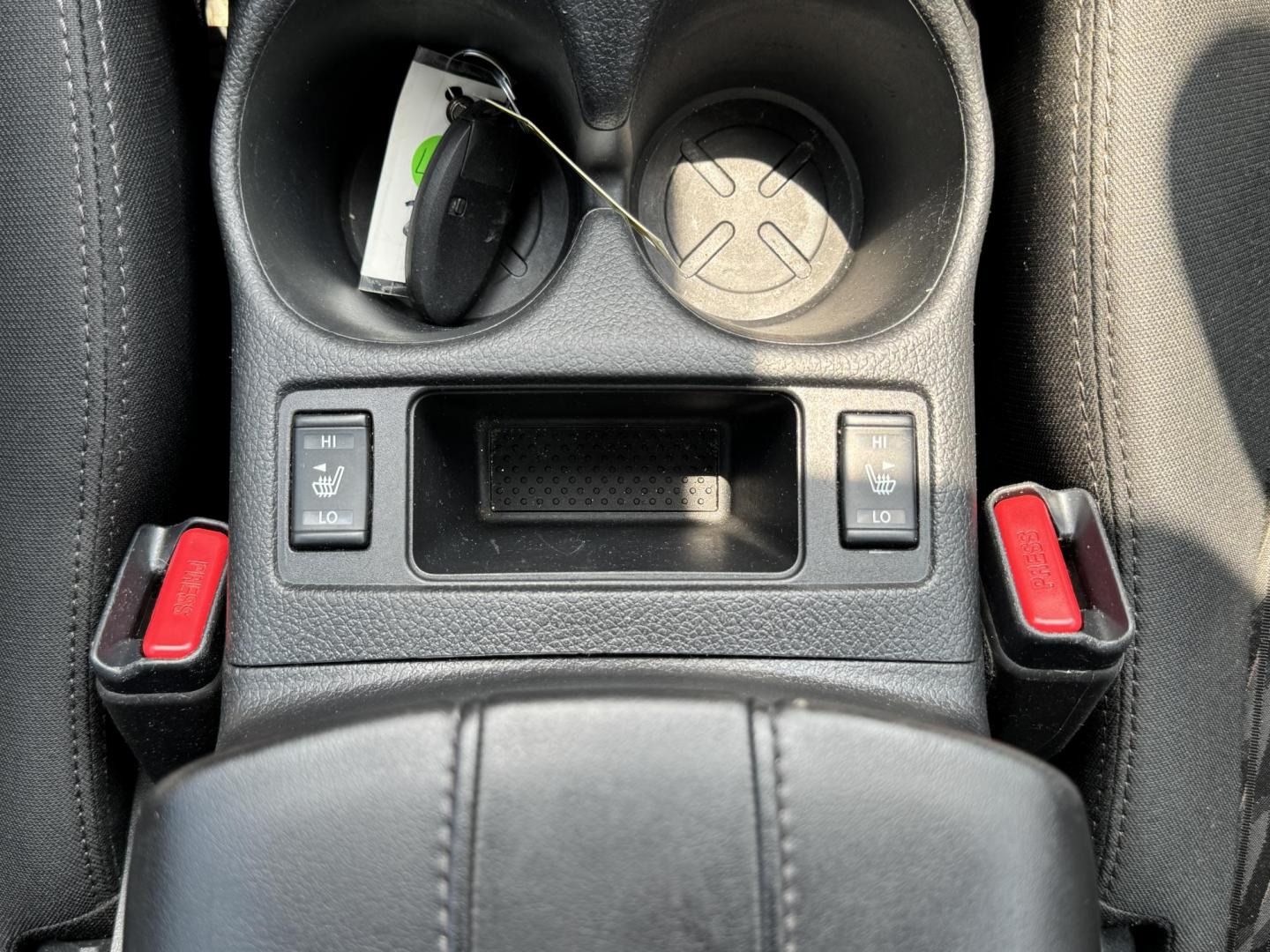 2019 BLACK NISSAN ROGUE S; SL; SV (5N1AT2MV2KC) , located at 5900 E. Lancaster Ave., Fort Worth, TX, 76112, (817) 457-5456, 0.000000, 0.000000 - Photo#21