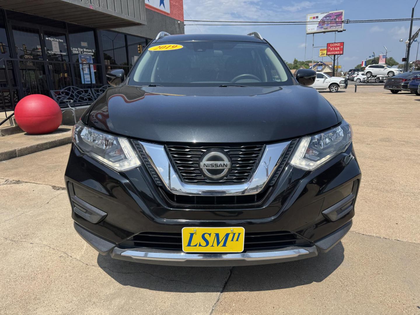 2019 BLACK NISSAN ROGUE S; SL; SV (5N1AT2MV2KC) , located at 5900 E. Lancaster Ave., Fort Worth, TX, 76112, (817) 457-5456, 0.000000, 0.000000 - Photo#1