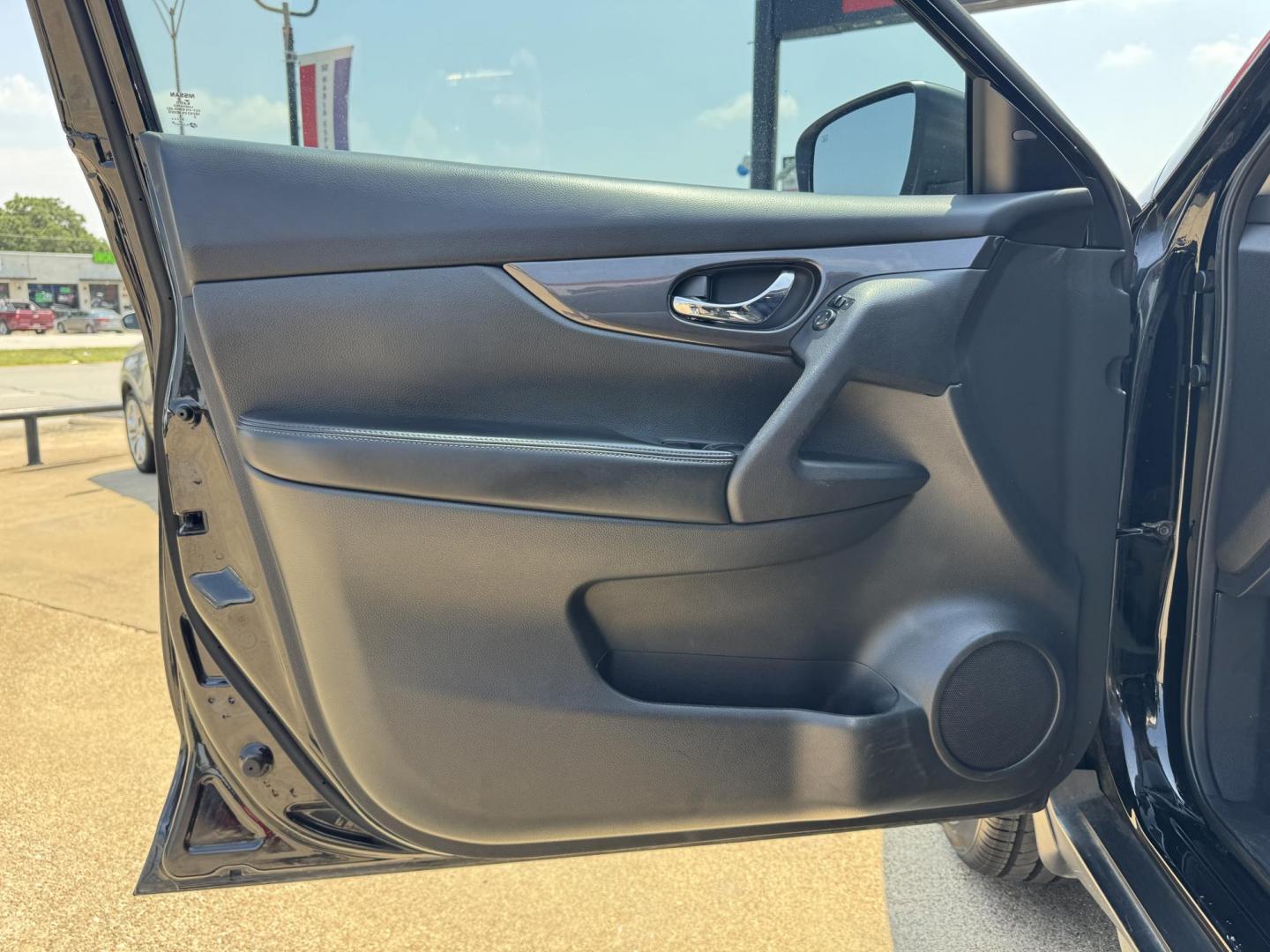 2019 BLACK NISSAN ROGUE S; SL; SV (5N1AT2MV2KC) , located at 5900 E. Lancaster Ave., Fort Worth, TX, 76112, (817) 457-5456, 0.000000, 0.000000 - Photo#8