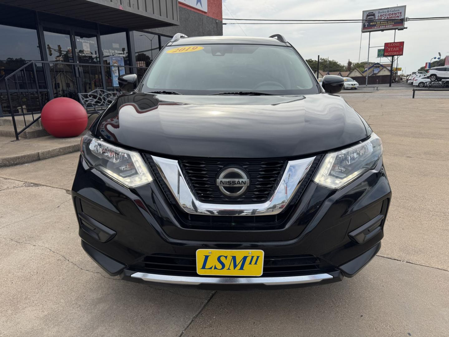 2019 BLACK NISSAN ROGUE S; SL; SV (5N1AT2MV2KC) , located at 5900 E. Lancaster Ave., Fort Worth, TX, 76112, (817) 457-5456, 0.000000, 0.000000- Photo#1