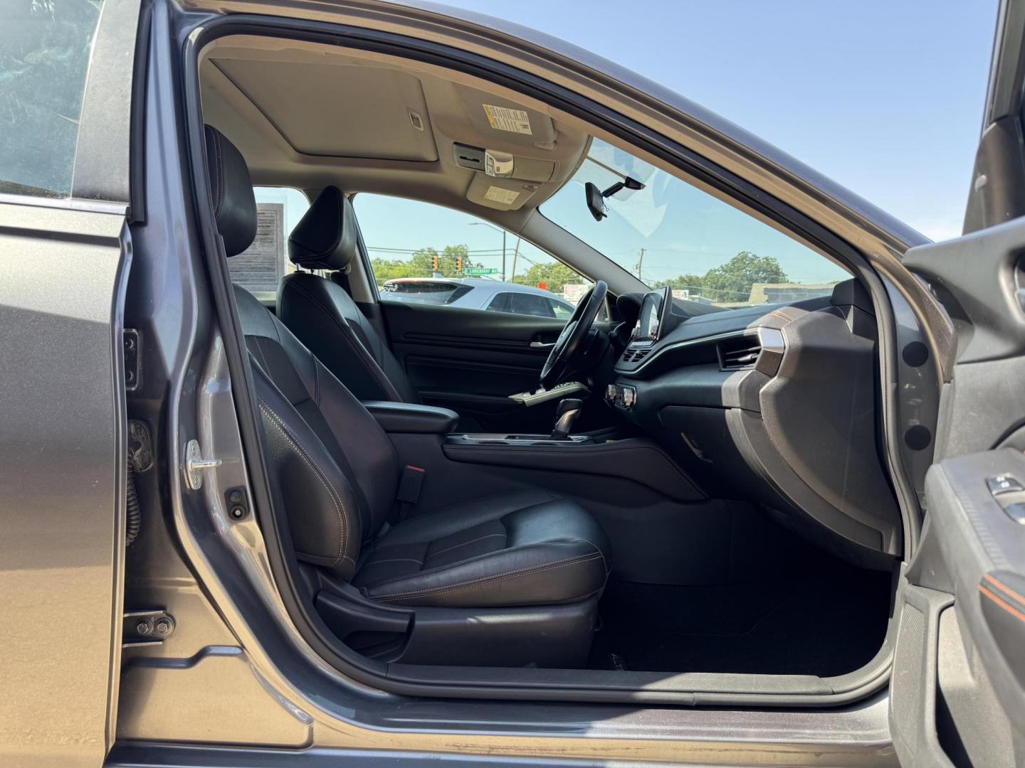 2019 GRAY NISSAN ALTIMA 2.5 SR (1N4BL4CW1KC) , located at 5900 E. Lancaster Ave., Fort Worth, TX, 76112, (817) 457-5456, 0.000000, 0.000000 - Photo#16