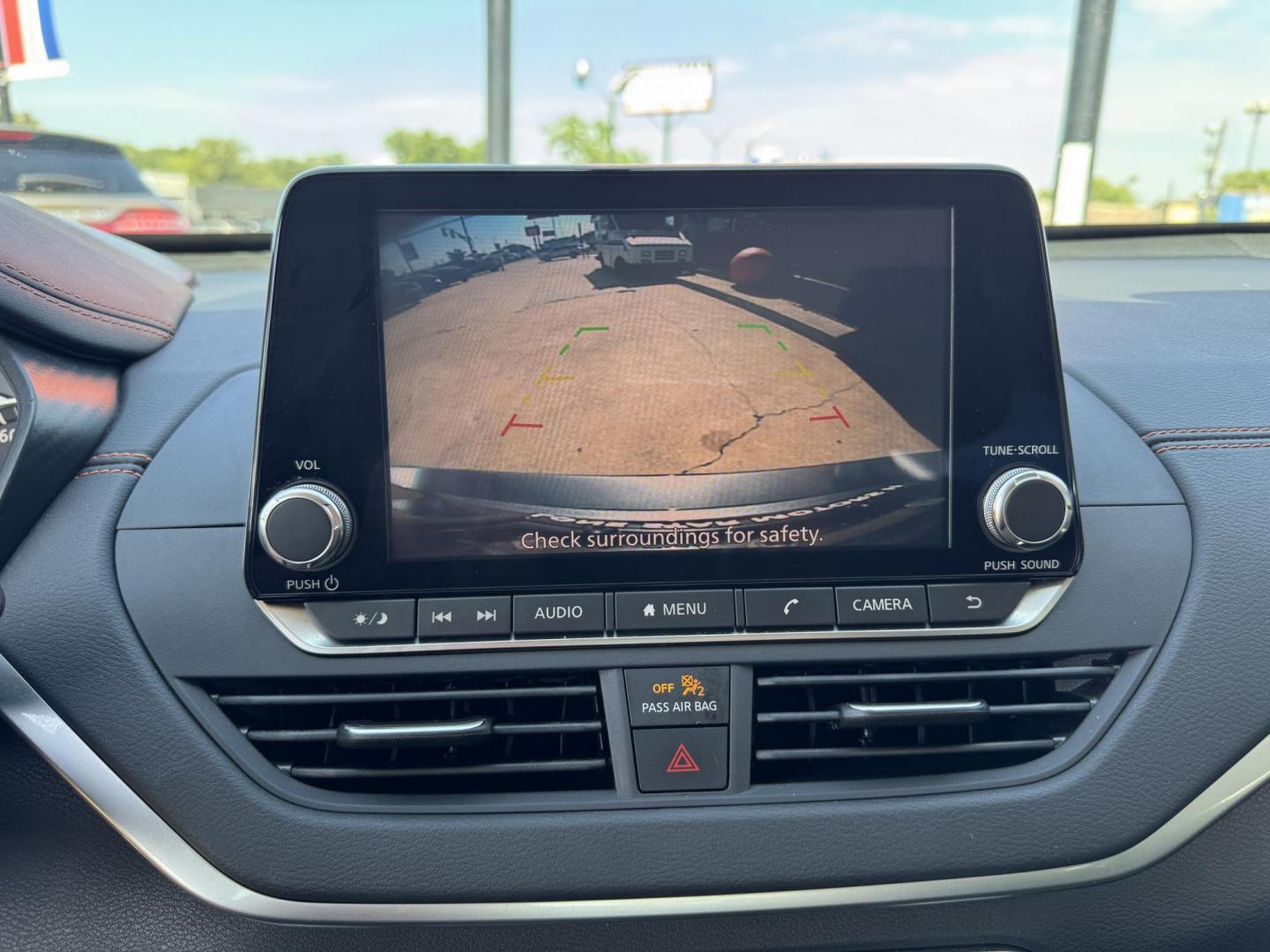 2019 GRAY NISSAN ALTIMA 2.5 SR (1N4BL4CW1KC) , located at 5900 E. Lancaster Ave., Fort Worth, TX, 76112, (817) 457-5456, 0.000000, 0.000000 - Photo#21