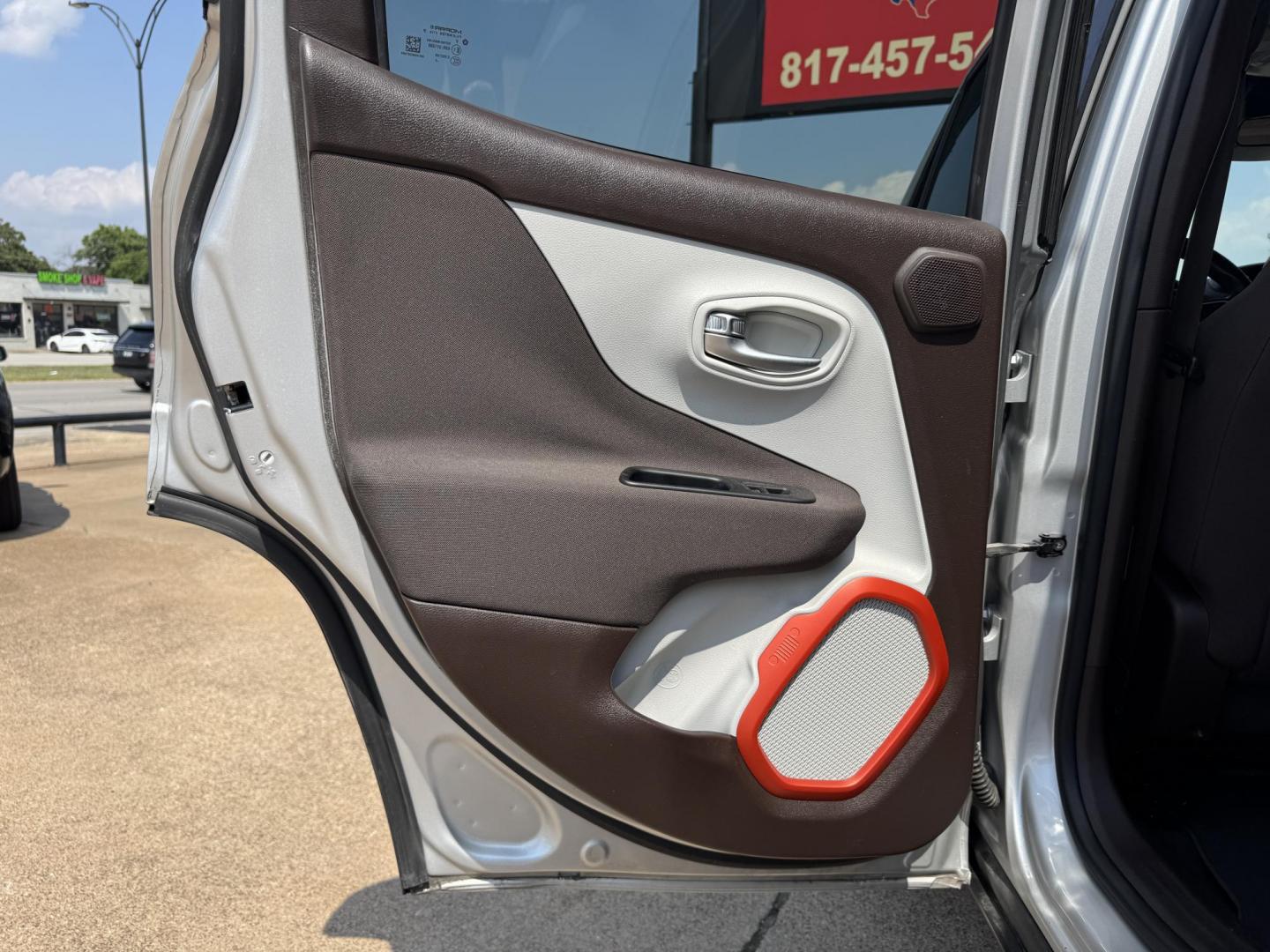 2015 SILVER JEEP RENEGADE LATITUDE (ZACCJABT2FP) , located at 5900 E. Lancaster Ave., Fort Worth, TX, 76112, (817) 457-5456, 0.000000, 0.000000- Photo#11