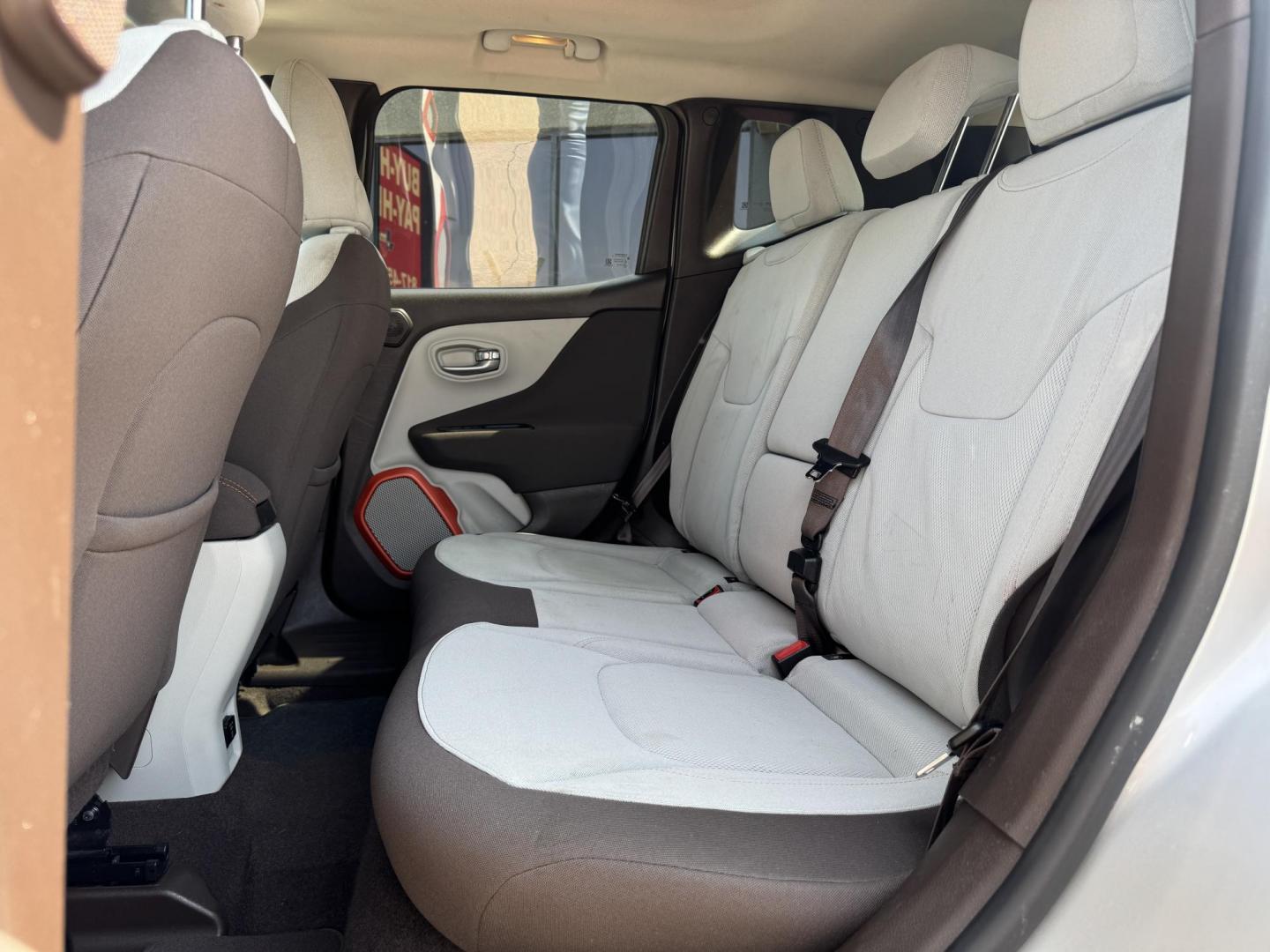 2015 SILVER JEEP RENEGADE LATITUDE (ZACCJABT2FP) , located at 5900 E. Lancaster Ave., Fort Worth, TX, 76112, (817) 457-5456, 0.000000, 0.000000- Photo#12