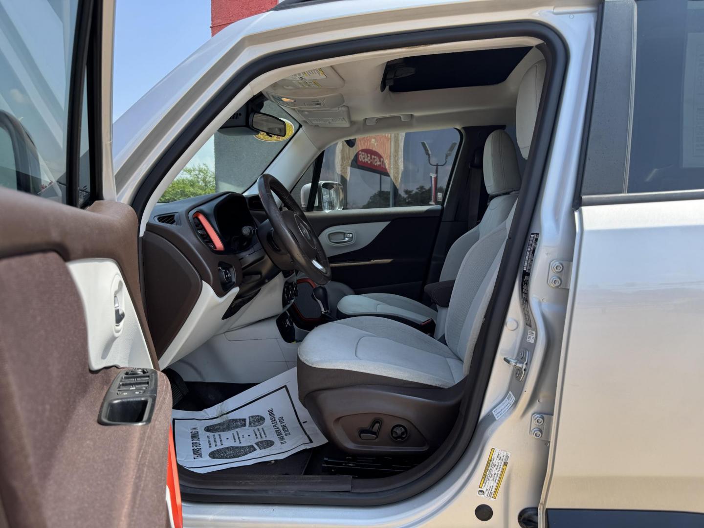 2015 SILVER JEEP RENEGADE LATITUDE (ZACCJABT2FP) , located at 5900 E. Lancaster Ave., Fort Worth, TX, 76112, (817) 457-5456, 0.000000, 0.000000- Photo#8
