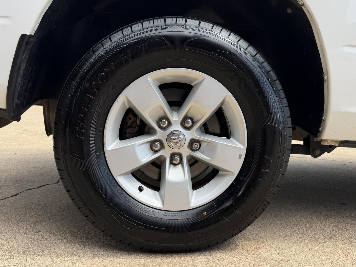 2021 WHITE RAM 1500 CLASSIC SLT; WA (1C6RR6LG4MS) , located at 5900 E. Lancaster Ave., Fort Worth, TX, 76112, (817) 457-5456, 0.000000, 0.000000 - Photo#27