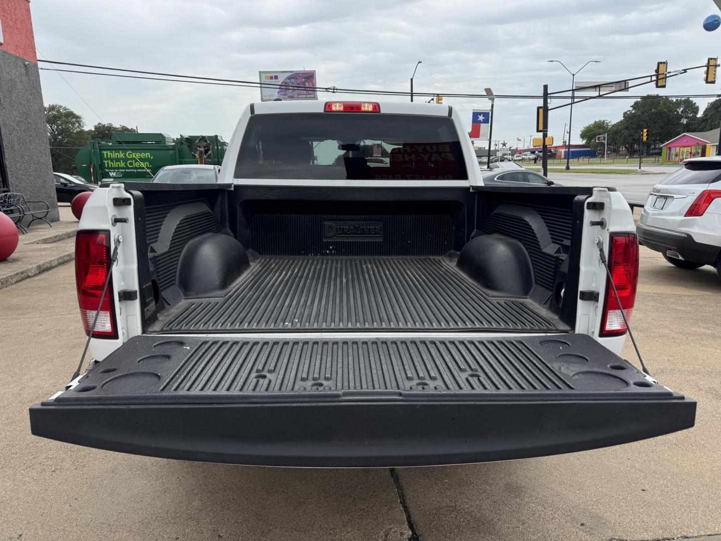 2021 WHITE RAM 1500 CLASSIC SLT; WA (1C6RR6LG4MS) , located at 5900 E. Lancaster Ave., Fort Worth, TX, 76112, (817) 457-5456, 0.000000, 0.000000 - Photo#5