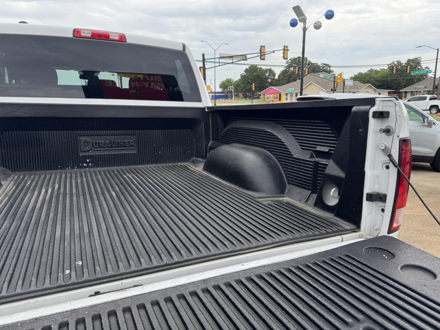 2021 WHITE RAM 1500 CLASSIC SLT; WA (1C6RR6LG4MS) , located at 5900 E. Lancaster Ave., Fort Worth, TX, 76112, (817) 457-5456, 0.000000, 0.000000 - Photo#7