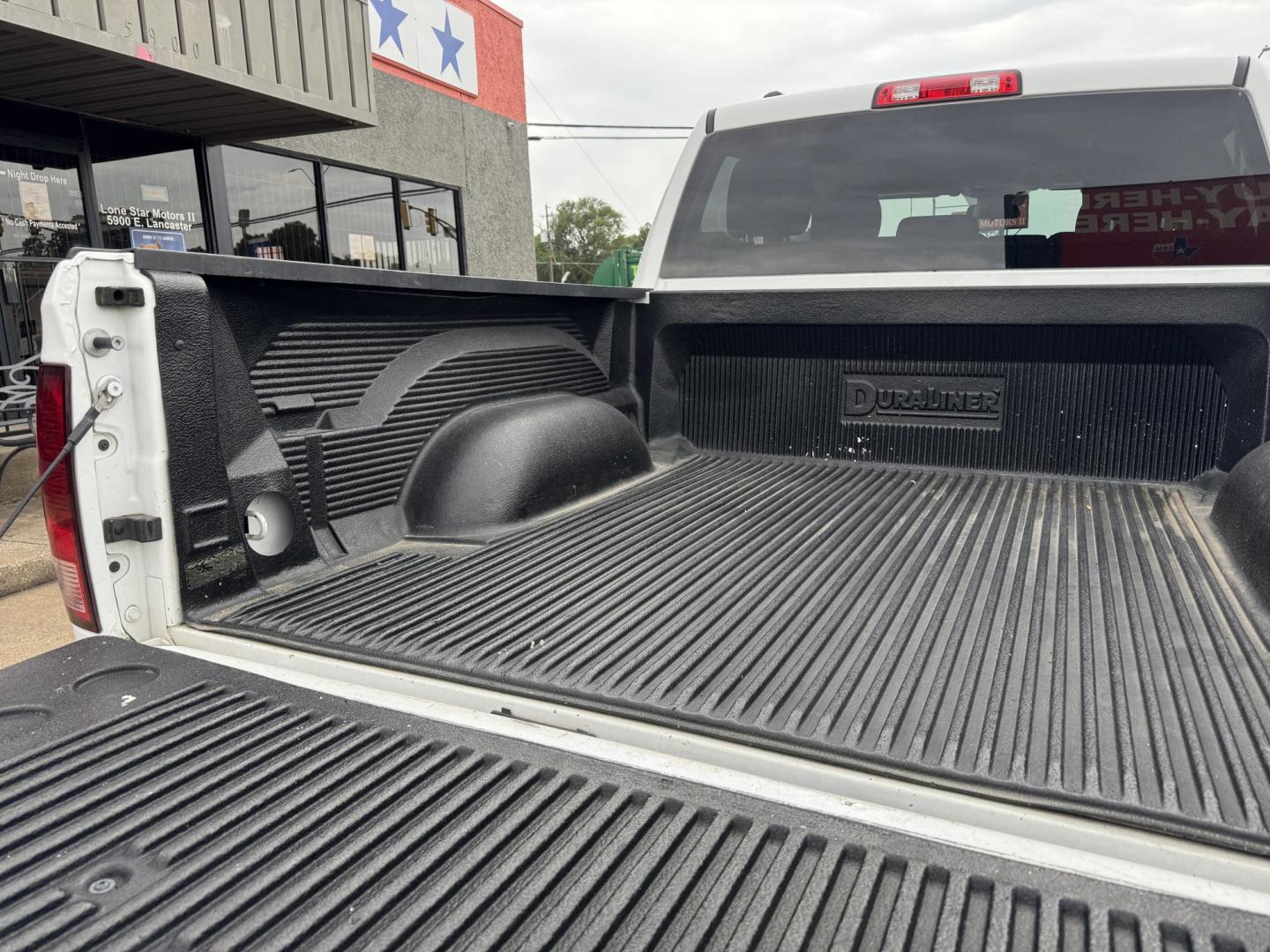 2021 WHITE RAM 1500 CLASSIC SLT; WA (1C6RR6LG4MS) , located at 5900 E. Lancaster Ave., Fort Worth, TX, 76112, (817) 457-5456, 0.000000, 0.000000 - Photo#6
