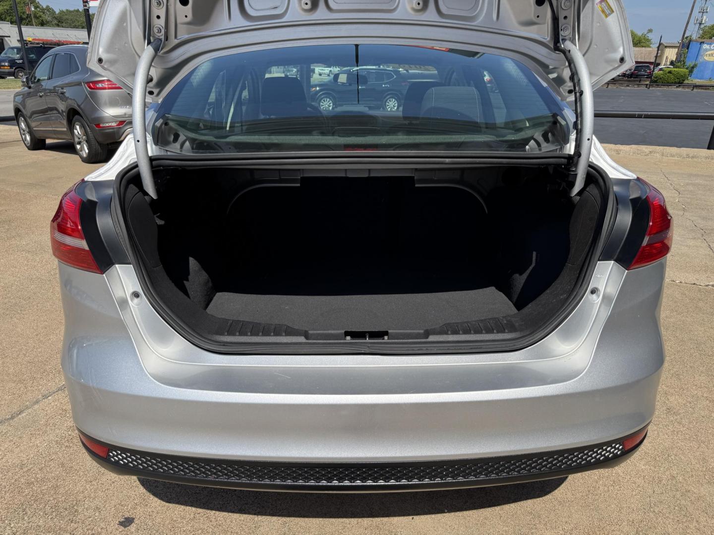 2018 SILVER FORD FOCUS S (1FADP3E20JL) , located at 5900 E. Lancaster Ave., Fort Worth, TX, 76112, (817) 457-5456, 0.000000, 0.000000 - Photo#5