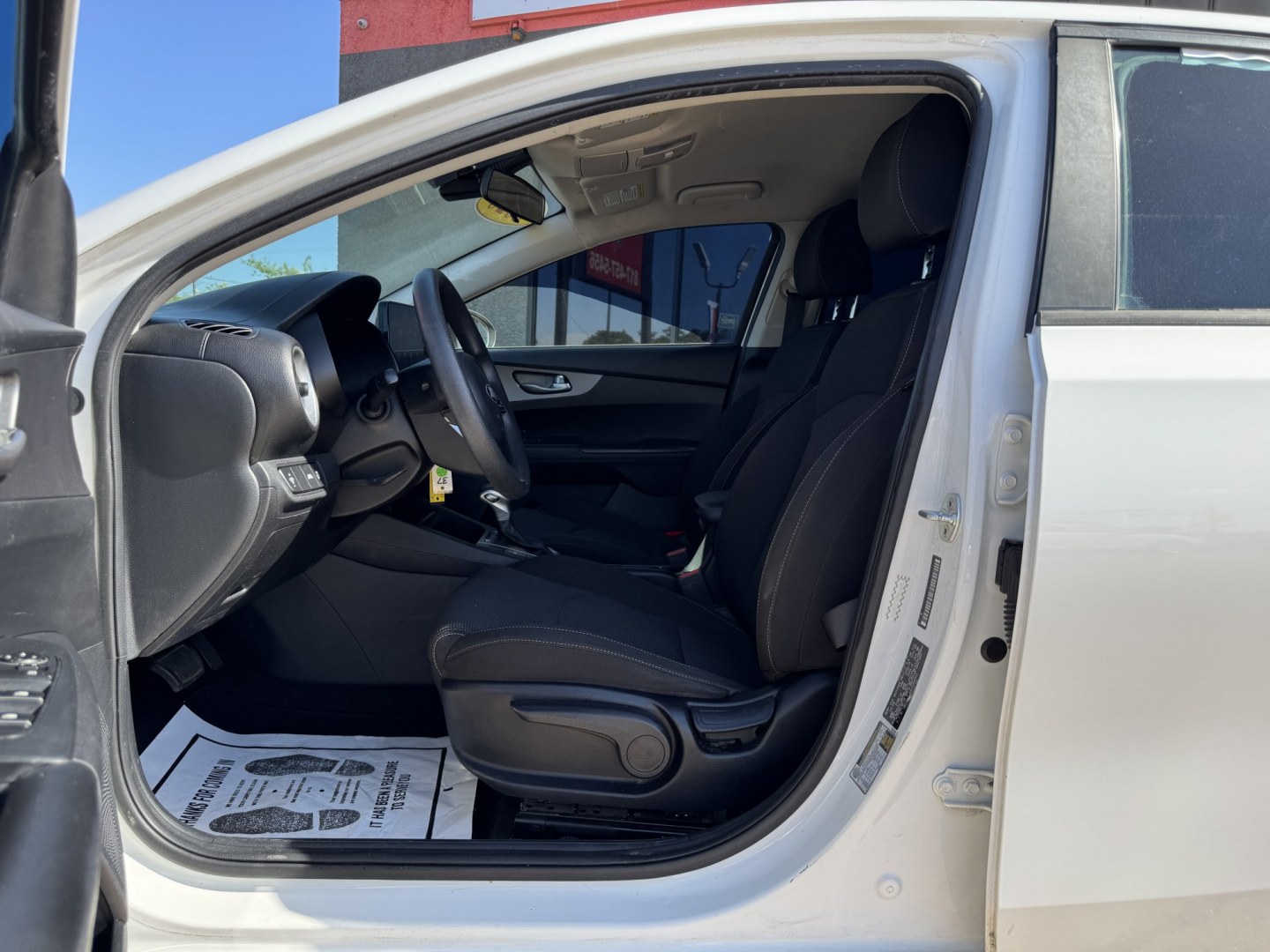 2020 WHITE KIA FORTE FE; LXS (3KPF24ADXLE) , located at 5900 E. Lancaster Ave., Fort Worth, TX, 76112, (817) 457-5456, 0.000000, 0.000000- Photo#8