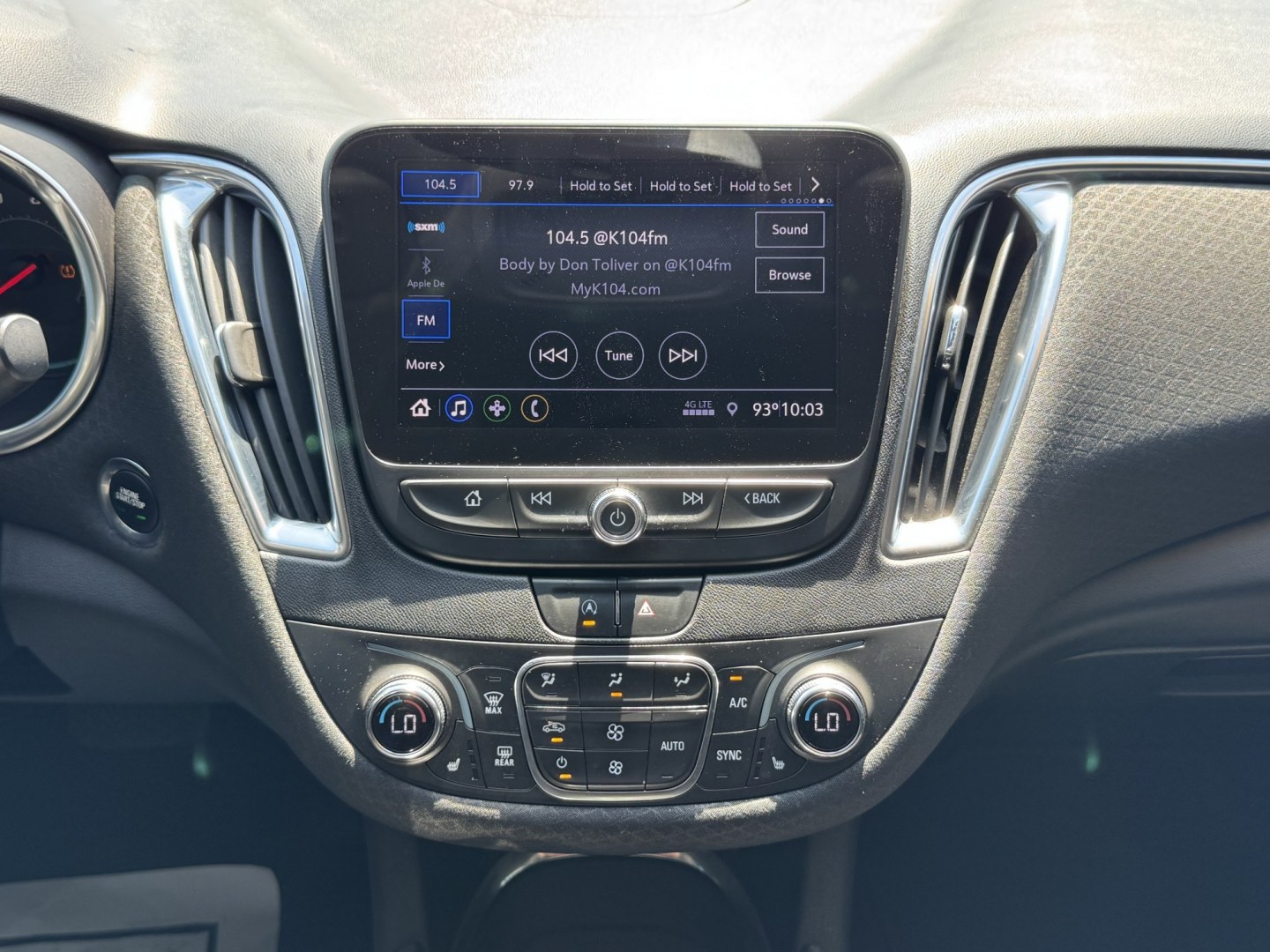 2020 SILVER CHEVROLET MALIBU LT (1LT) (1G1ZD5ST7LF) , located at 5900 E. Lancaster Ave., Fort Worth, TX, 76112, (817) 457-5456, 0.000000, 0.000000- Photo#19