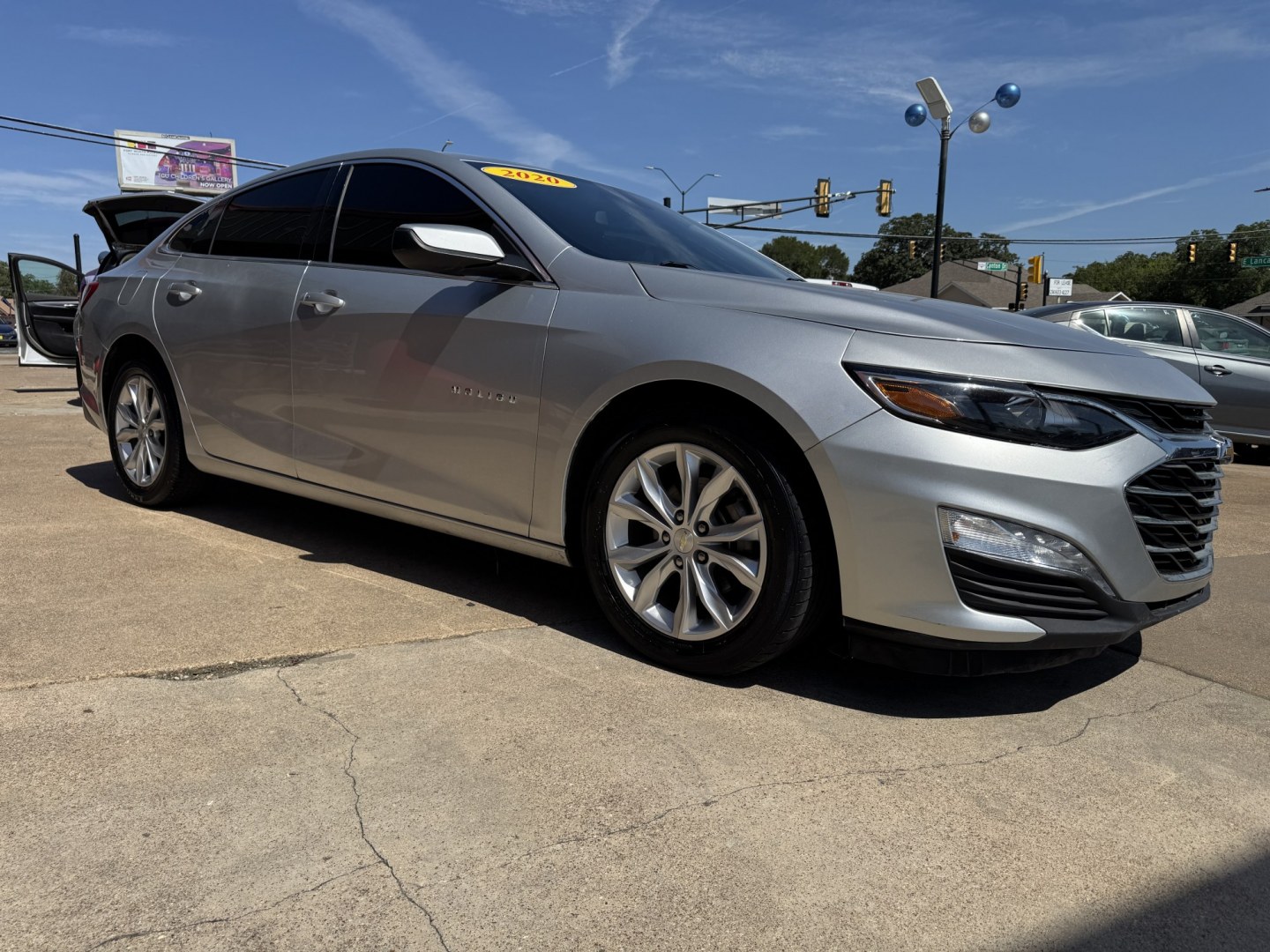 2020 SILVER CHEVROLET MALIBU LT (1LT) (1G1ZD5ST7LF) , located at 5900 E. Lancaster Ave., Fort Worth, TX, 76112, (817) 457-5456, 0.000000, 0.000000- Photo#2