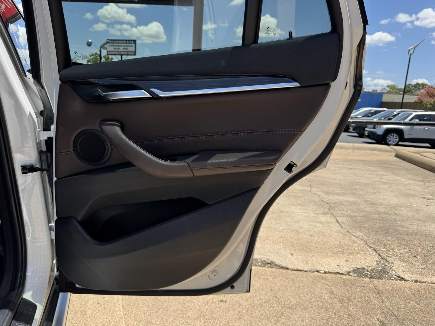 2018 WHITE BMW X1 SDRIVE28I (WBXHU7C31J5) , located at 5900 E. Lancaster Ave., Fort Worth, TX, 76112, (817) 457-5456, 0.000000, 0.000000- Photo#15