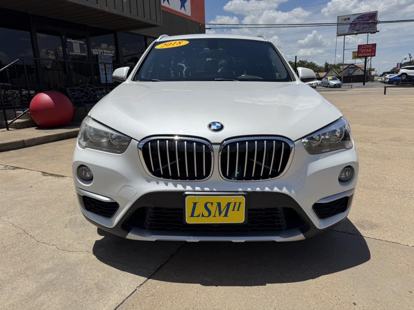 2018 WHITE BMW X1 SDRIVE28I (WBXHU7C31J5) , located at 5900 E. Lancaster Ave., Fort Worth, TX, 76112, (817) 457-5456, 0.000000, 0.000000- Photo#1