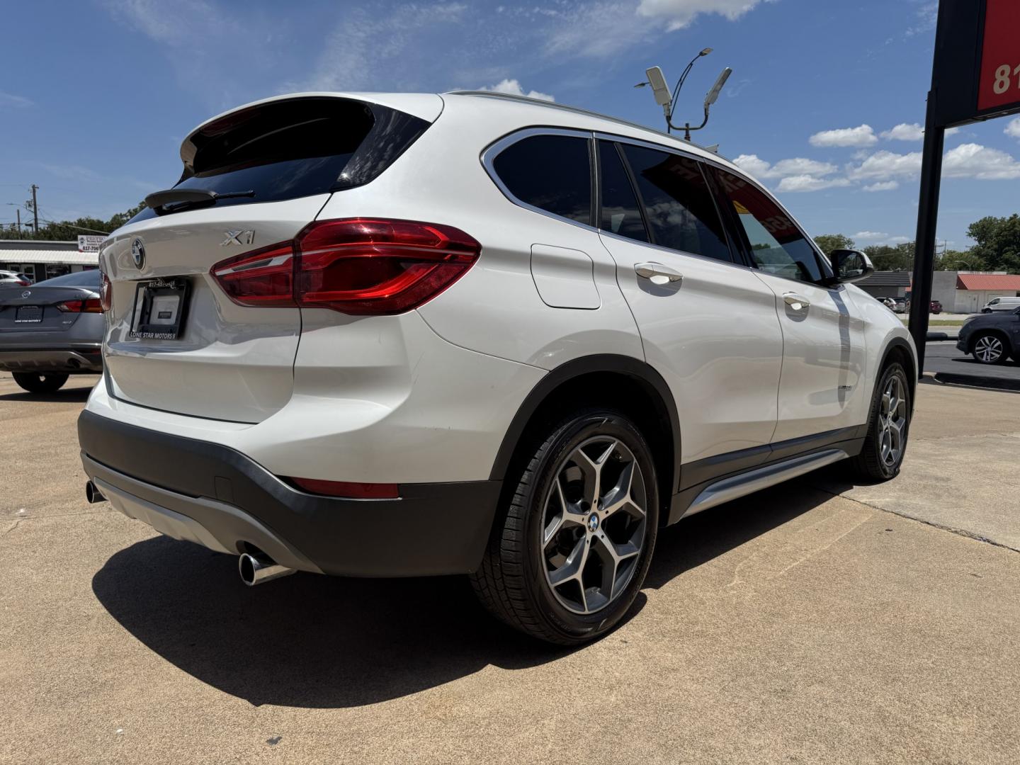 2018 WHITE BMW X1 SDRIVE28I (WBXHU7C31J5) , located at 5900 E. Lancaster Ave., Fort Worth, TX, 76112, (817) 457-5456, 0.000000, 0.000000- Photo#3