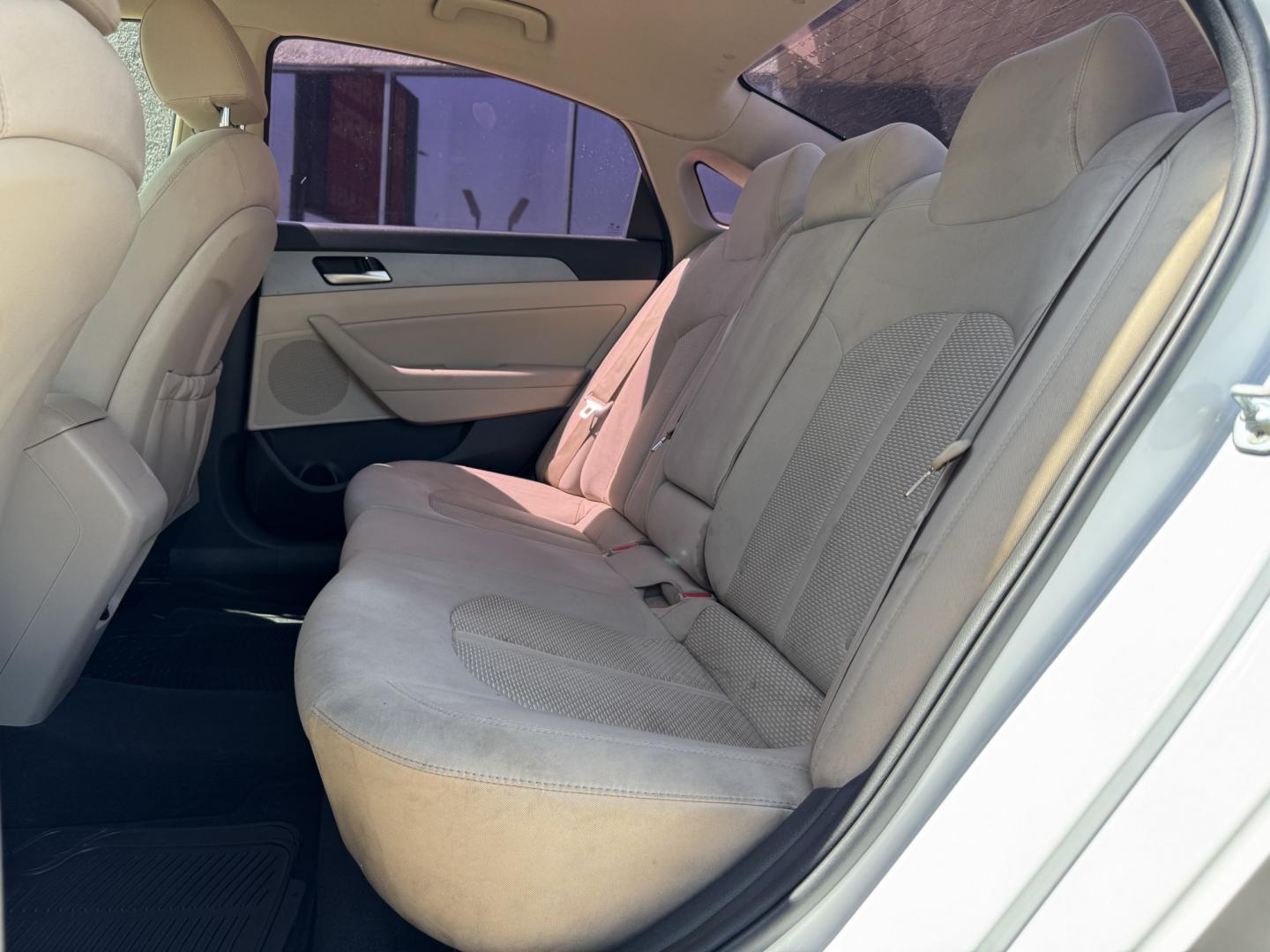 2018 WHITE HYUNDAI SONATA LIMITED; SPOR (5NPE34AF0JH) , located at 5900 E. Lancaster Ave., Fort Worth, TX, 76112, (817) 457-5456, 0.000000, 0.000000- Photo#12