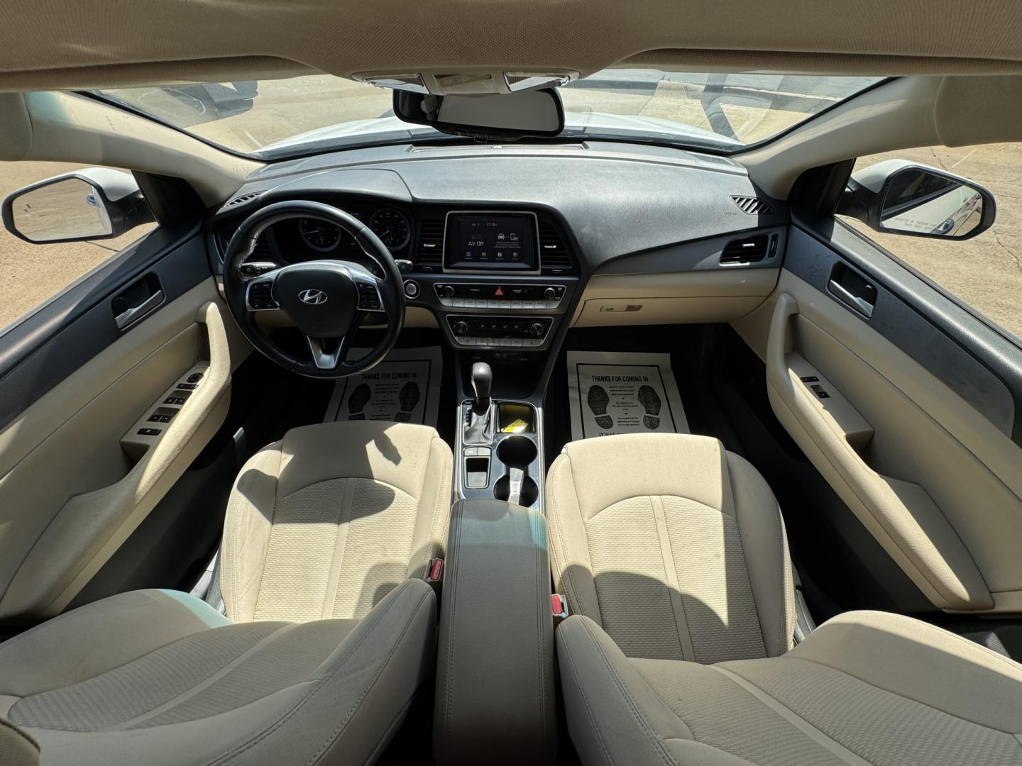 2018 WHITE HYUNDAI SONATA LIMITED; SPOR (5NPE34AF0JH) , located at 5900 E. Lancaster Ave., Fort Worth, TX, 76112, (817) 457-5456, 0.000000, 0.000000- Photo#18