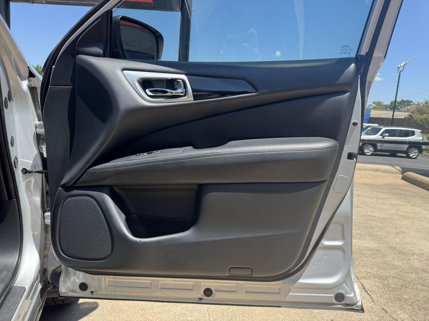 2018 SILVER NISSAN PATHFINDER S; SL; PL (5N1DR2MN0JC) , located at 5900 E. Lancaster Ave., Fort Worth, TX, 76112, (817) 457-5456, 0.000000, 0.000000- Photo#18