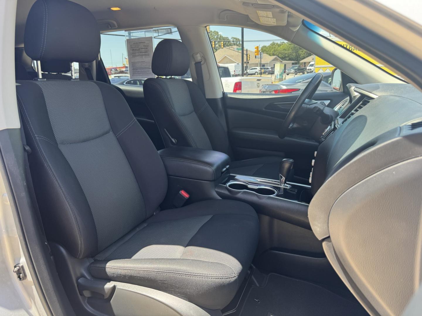 2018 SILVER NISSAN PATHFINDER S; SL; PL (5N1DR2MN0JC) , located at 5900 E. Lancaster Ave., Fort Worth, TX, 76112, (817) 457-5456, 0.000000, 0.000000- Photo#20