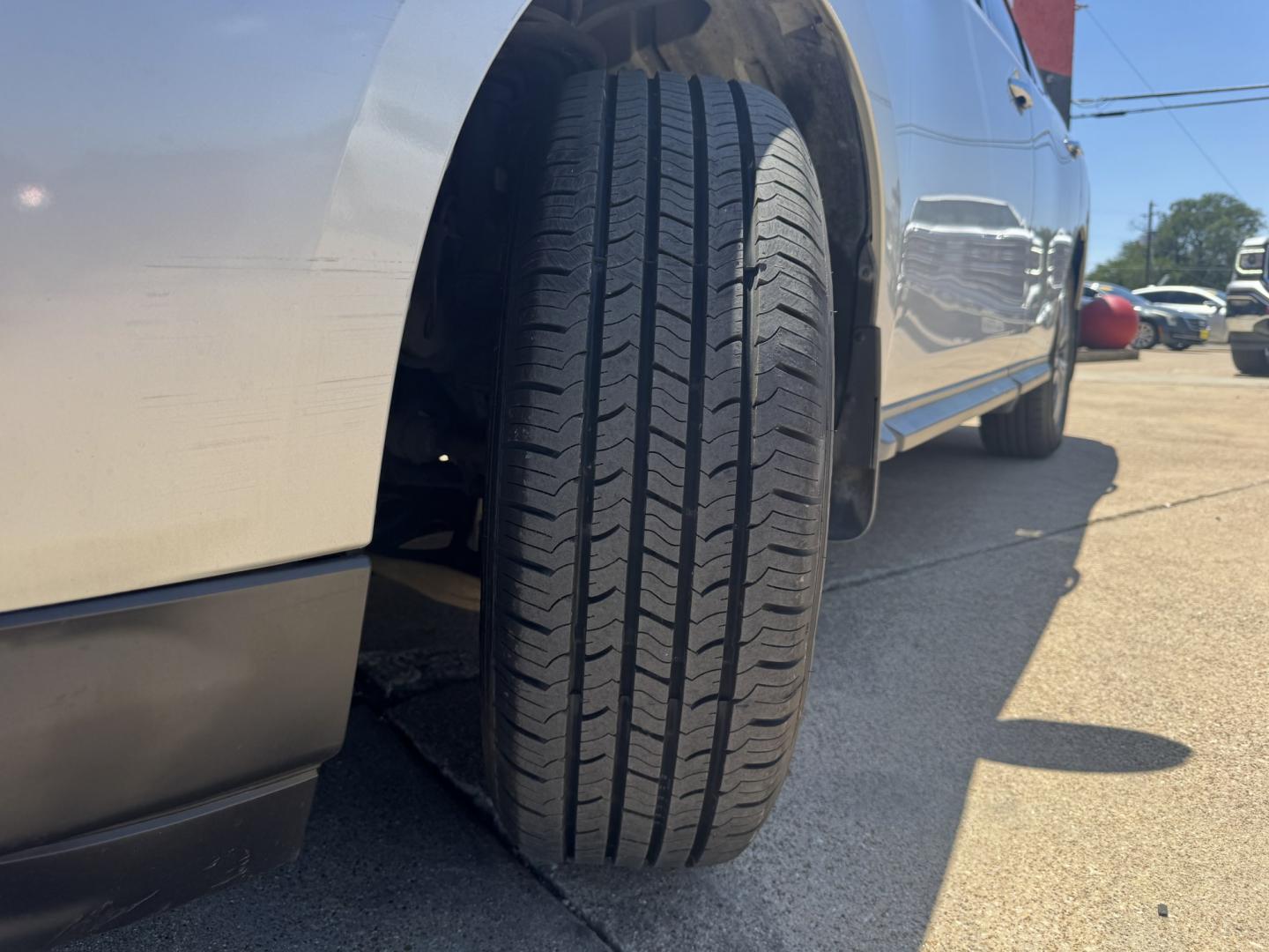 2018 SILVER NISSAN PATHFINDER S; SL; PL (5N1DR2MN0JC) , located at 5900 E. Lancaster Ave., Fort Worth, TX, 76112, (817) 457-5456, 0.000000, 0.000000- Photo#26