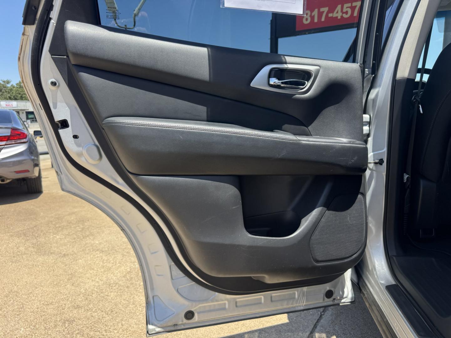2018 SILVER NISSAN PATHFINDER S; SL; PL (5N1DR2MN0JC) , located at 5900 E. Lancaster Ave., Fort Worth, TX, 76112, (817) 457-5456, 0.000000, 0.000000- Photo#12