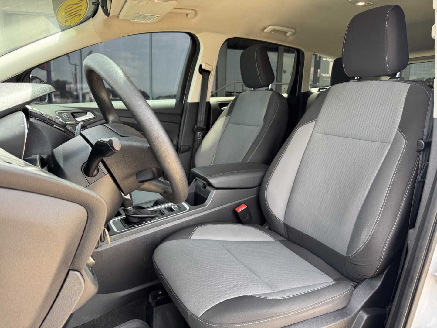 2018 WHITE FORD ESCAPE SE (1FMCU9GD5JU) , located at 5900 E. Lancaster Ave., Fort Worth, TX, 76112, (817) 457-5456, 0.000000, 0.000000- Photo#10