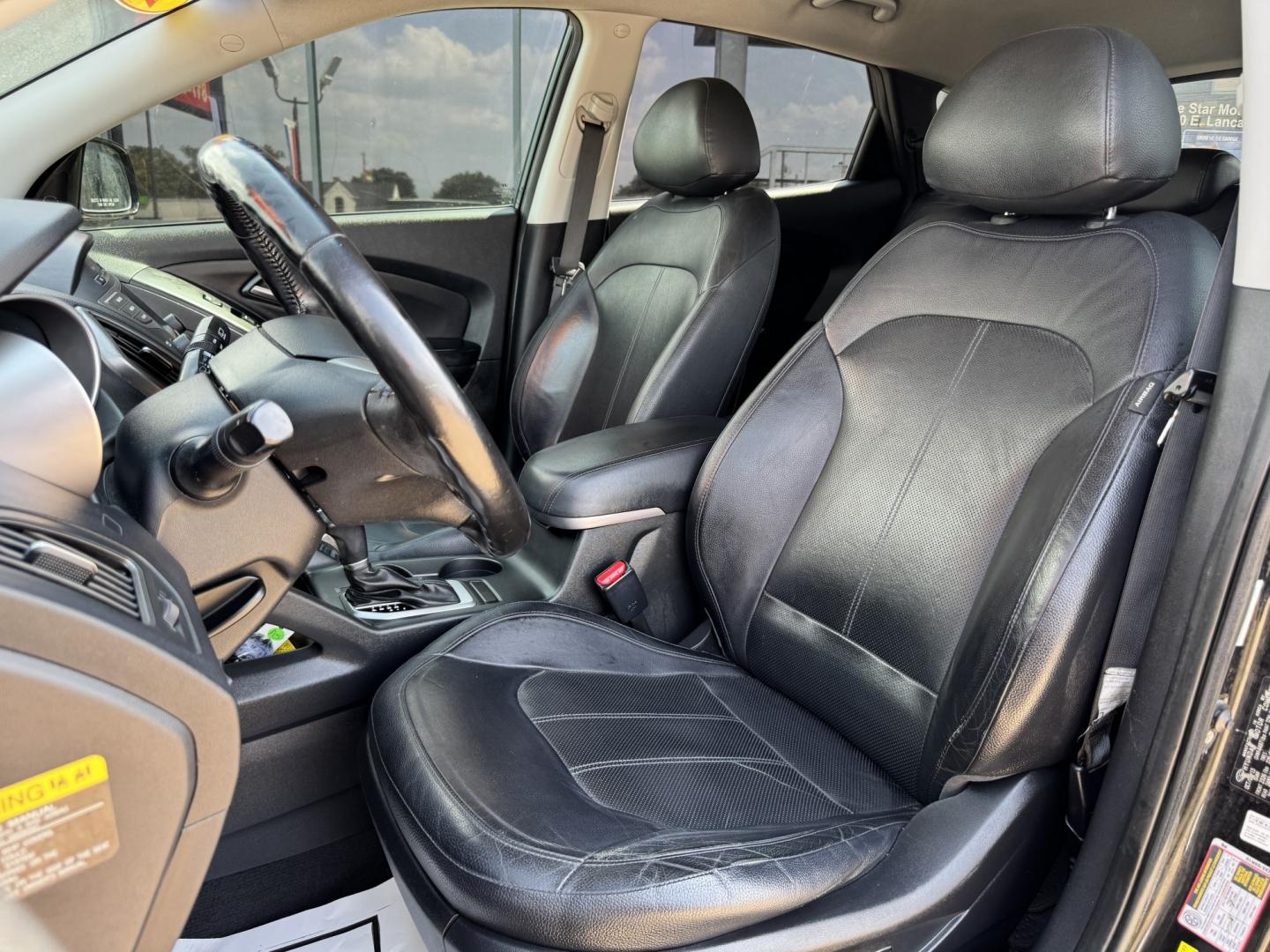 2014 BLACK HYUNDAI TUCSON LIMITED; SE (KM8JU3AG3EU) , located at 5900 E. Lancaster Ave., Fort Worth, TX, 76112, (817) 457-5456, 0.000000, 0.000000- Photo#10
