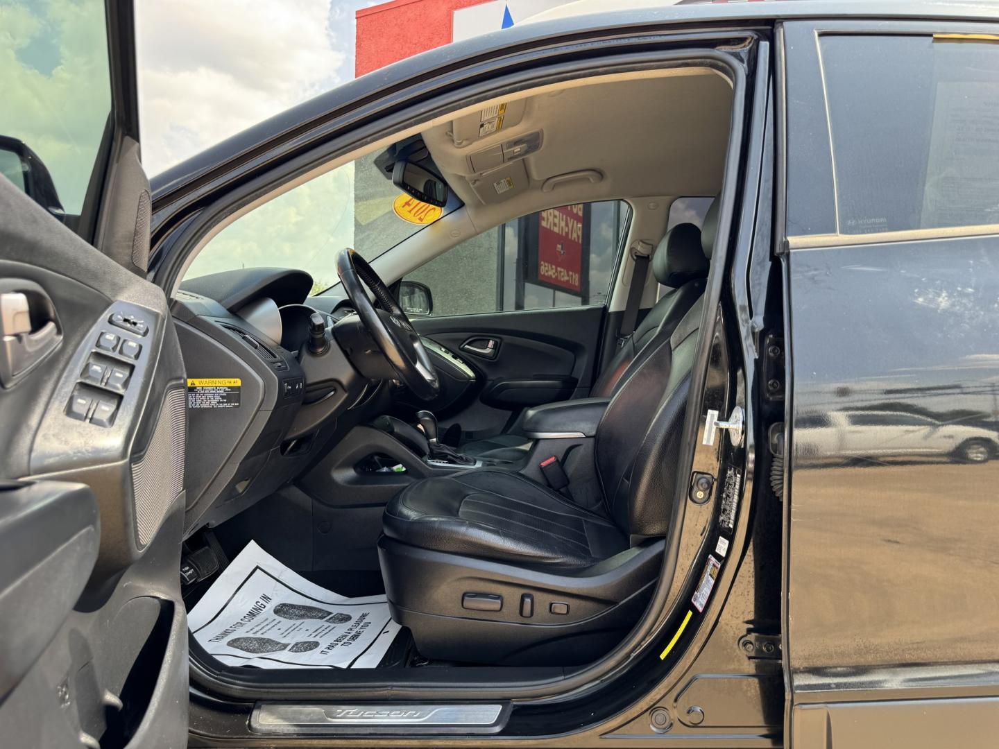 2014 BLACK HYUNDAI TUCSON LIMITED; SE (KM8JU3AG3EU) , located at 5900 E. Lancaster Ave., Fort Worth, TX, 76112, (817) 457-5456, 0.000000, 0.000000- Photo#8