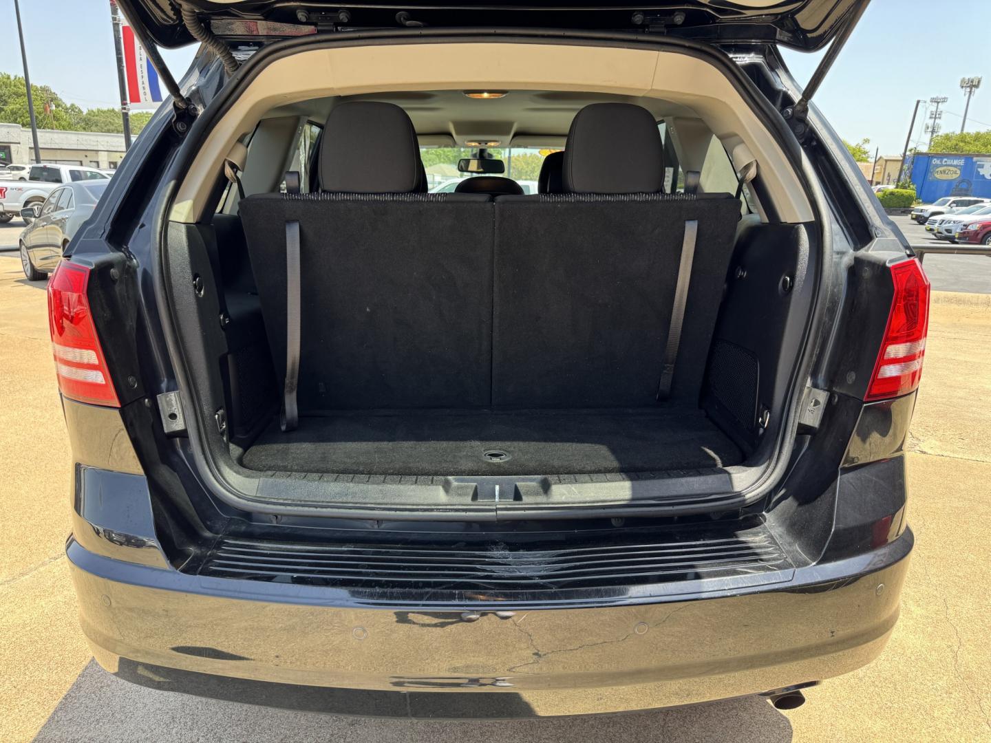 2020 BLACK DODGE JOURNEY SE (3C4PDCAB1LT) , located at 5900 E. Lancaster Ave., Fort Worth, TX, 76112, (817) 457-5456, 0.000000, 0.000000- Photo#6