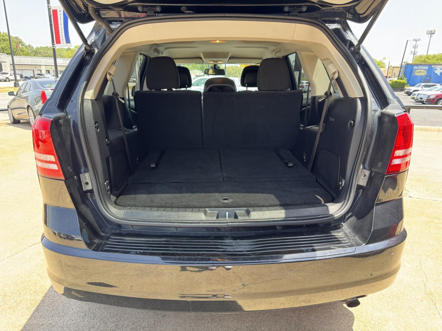 2020 BLACK DODGE JOURNEY SE (3C4PDCAB1LT) , located at 5900 E. Lancaster Ave., Fort Worth, TX, 76112, (817) 457-5456, 0.000000, 0.000000- Photo#5